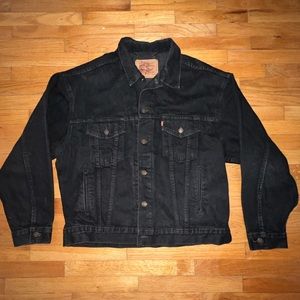 Vintage Made in USA Black Levi’s Denim Jacket (Size L)